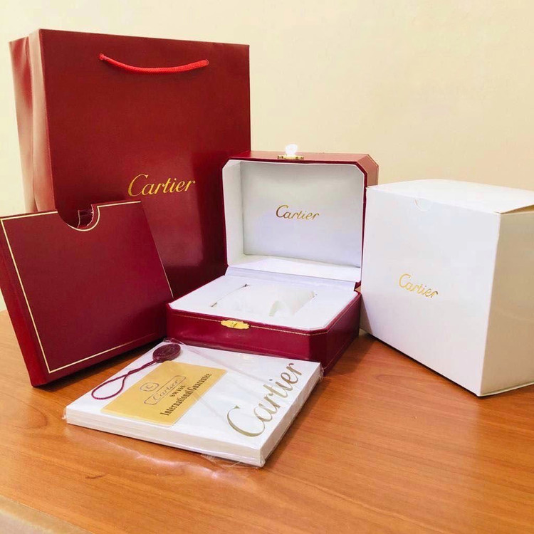 جعبه و پاکت طرح اصلی ساعت کارتیه