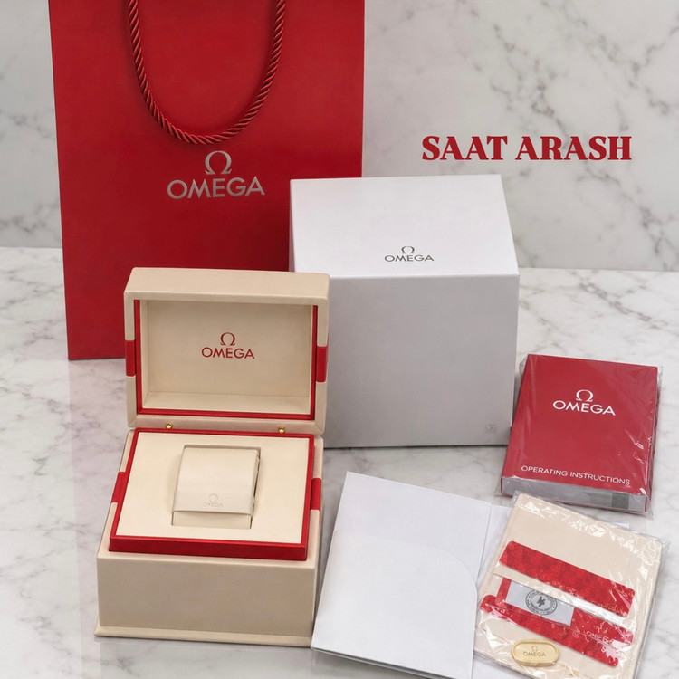 جعبه و پاکت پاپیونی طرح اصلی ساعت امگا